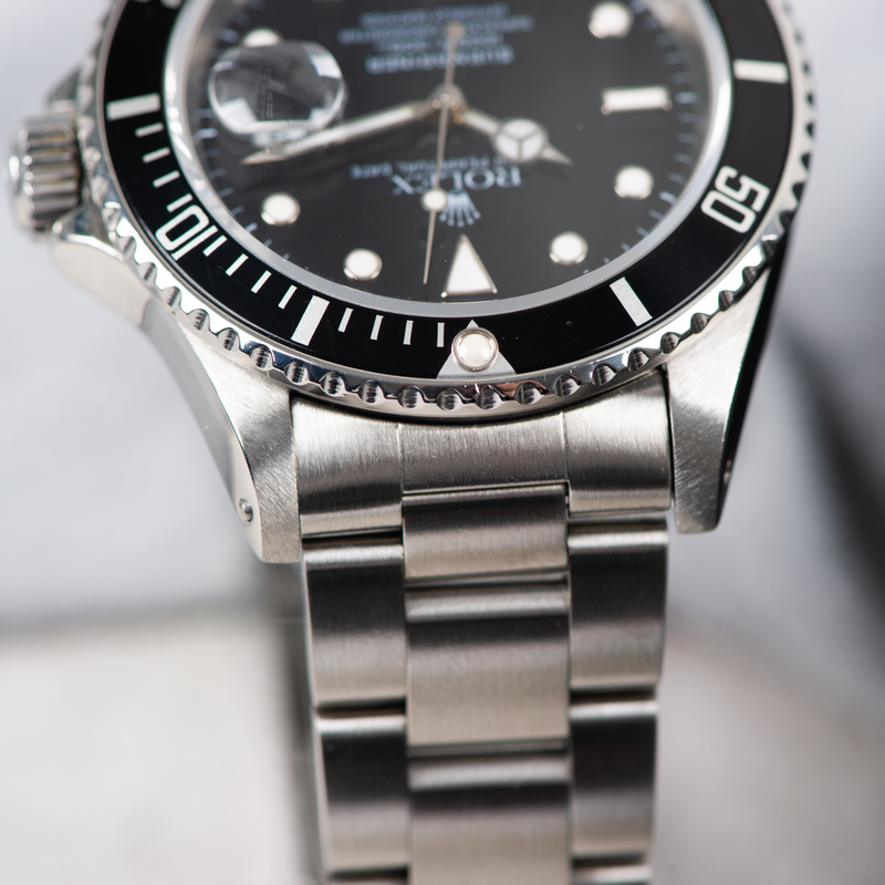 Rolex Oyster Perpetual Submariner 16610 Black Dial 1993